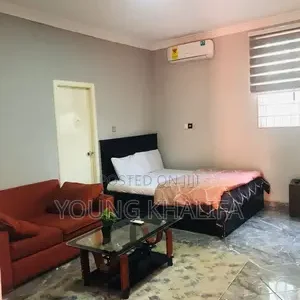 Studio Apartments Available Now Airport Area