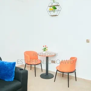 Plush One Bedroom Apartment (Short Stay)