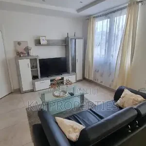 Executive One Bed Ensuite Furnished Short-Term Apt