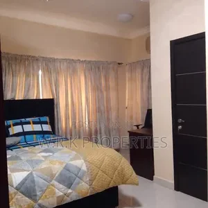 Two Bedroom House for Short